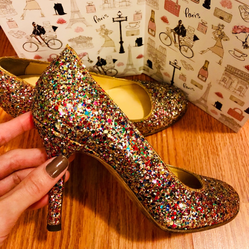 Preowned Gorgeous Kate spade shoes size 5 ⭐️⭐️⭐️⭐️